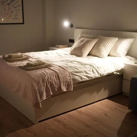 Krisjana Valdemara - Center Newly Renovated * Riga