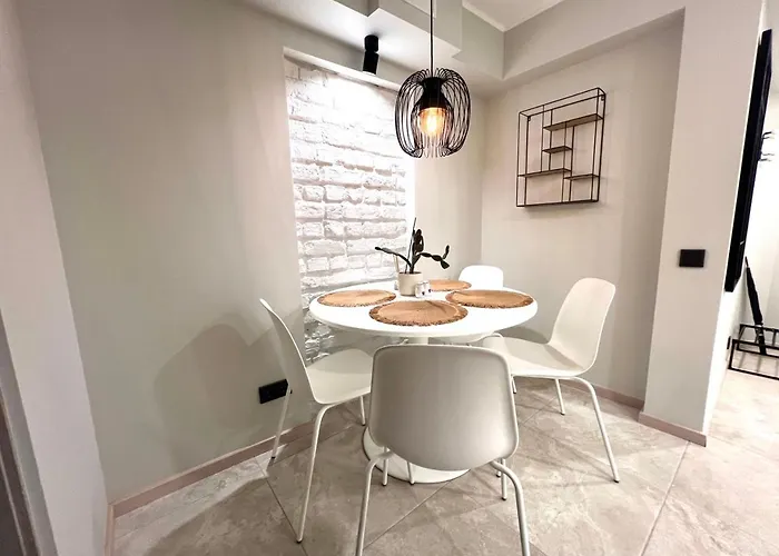 Krisjana Valdemara - Center Newly Renovated Appartamento Riga