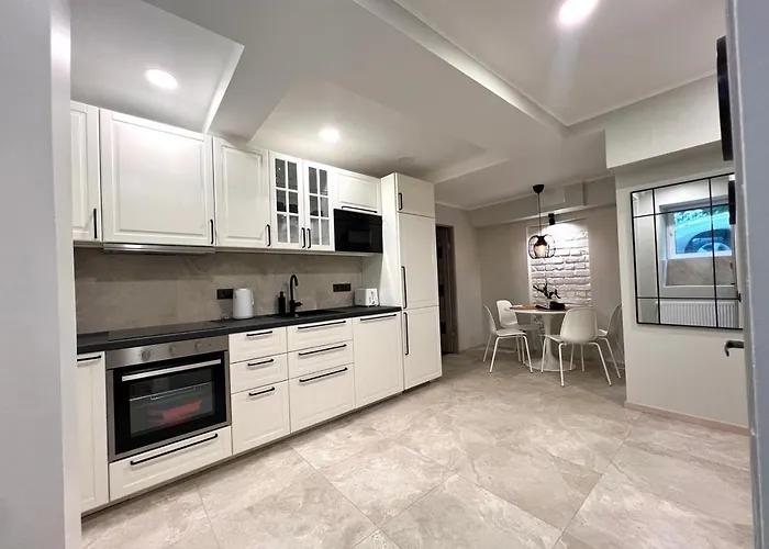 Krisjana Valdemara - Center Newly Renovated