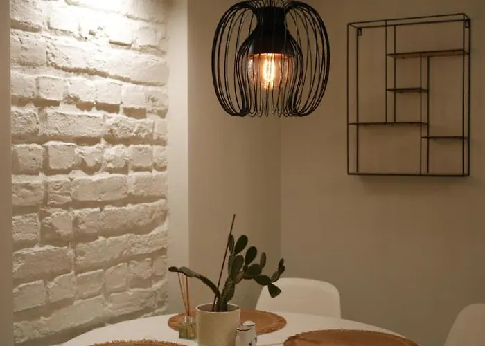 Krisjana Valdemara - Center Newly Renovated Dzīvoklis