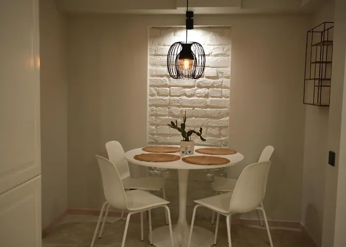 Dzīvoklis Krisjana Valdemara - Center Newly Renovated Riga